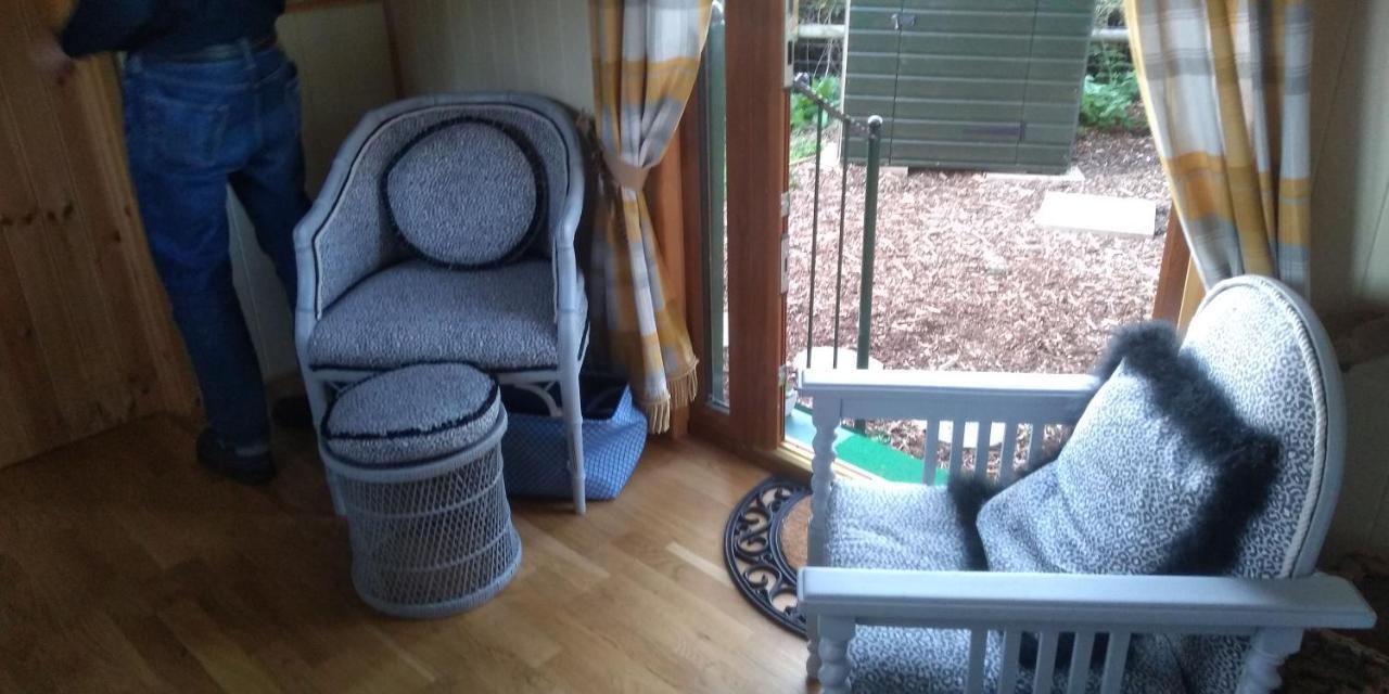 Glamping Malvern Shepherd Hut Exteriör bild