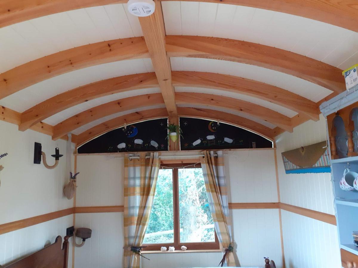 Glamping Malvern Shepherd Hut Exteriör bild