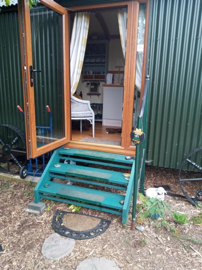 Glamping Malvern Shepherd Hut Exteriör bild