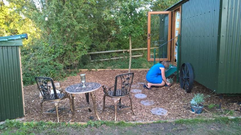 Glamping Malvern Shepherd Hut Exteriör bild