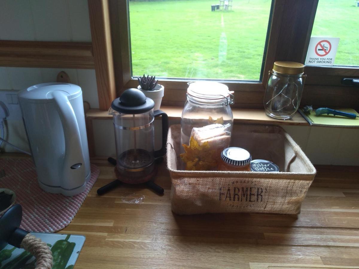 Glamping Malvern Shepherd Hut Exteriör bild